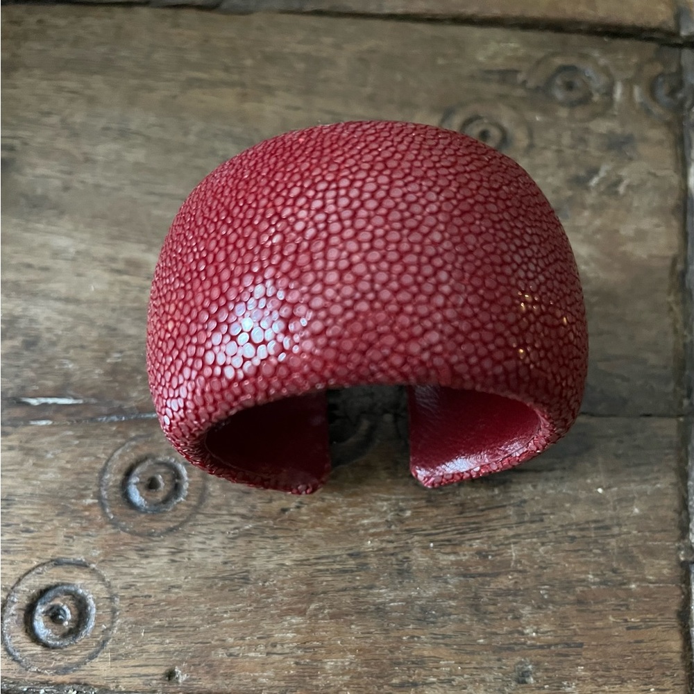 Sting ray burgundy bangle never worn